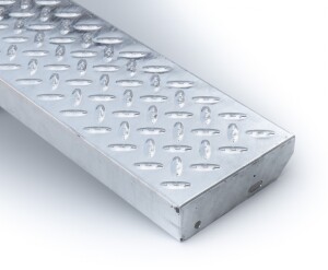 Blechprofilstufe Type Lágrima | 800x270 mm | Stahl feuerverzinkt