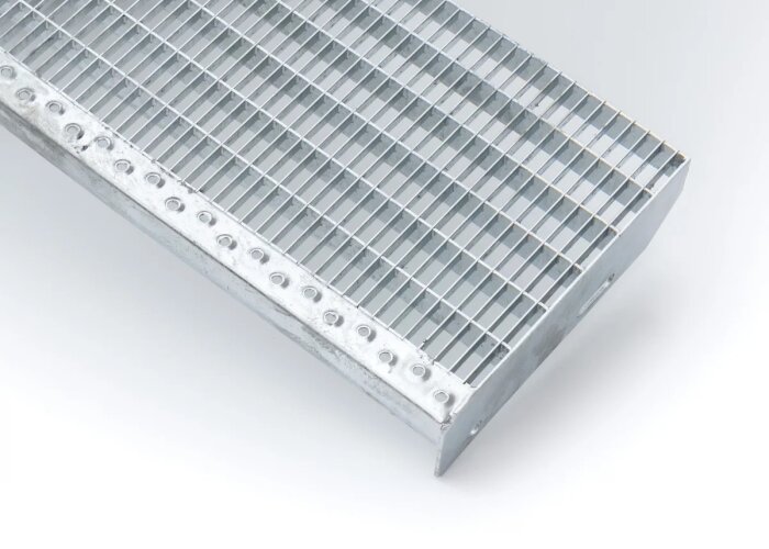 Gitterroststufe | 900x270 mm | 35x2 mm | 30x10 mm | Stahl feuerverzinkt