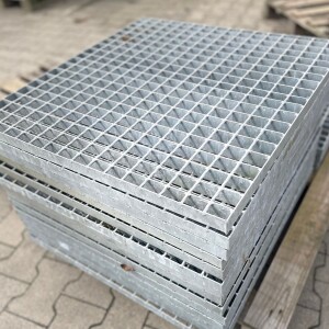 Outlet- SP- Rost / 635 x 645 mm / TS 30x2 mm / MW 34x38 mm / verzinkt