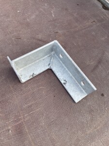 Outlet- Winkelkonsole Typ 1 / 120 mm / verzinkt