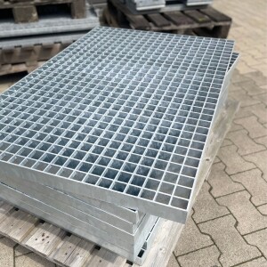 Outlet- P- Rost / 680 x 1000 mm / TS 45 x 4 mm / MW 30 x 30 mm / verzinkt