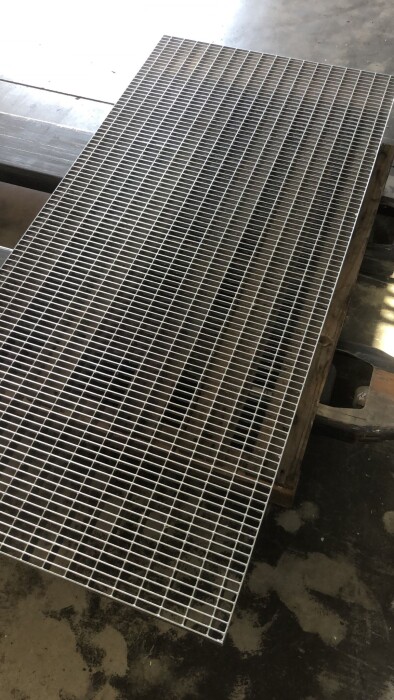 Outlet- P- Rost / 1230 x 585 mm