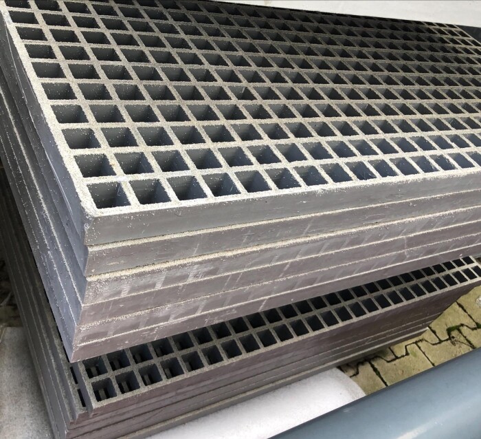 Outlet - GFK Rost / 1005 x 2025 mm / 38 mm hoch / MW 31 x 31 mm / besandet