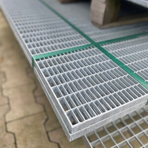Outlet- P- Rost / 442 x 1400 mm / TS 20 x 2 mm / MW 31 x 9 mm / verzinkt