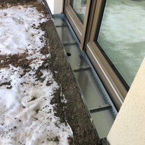 Fassadenrinne zur Entwässerung | 1000x130 mm | 50-70 mm | Stahl feuerverzinkt