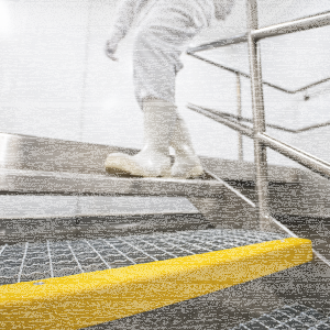 K60-Safestep | P-Stufe | 1000 x 270 mm | MW 30 x 30 mm | TS 35 x 2 mm  | GFK-Antrittskante | feuerverzinkt | R12