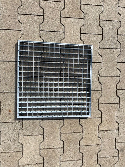 Gitterrost | 500x500 mm | 30x2 mm | 30x30 mm | Stahl feuerverzinkt