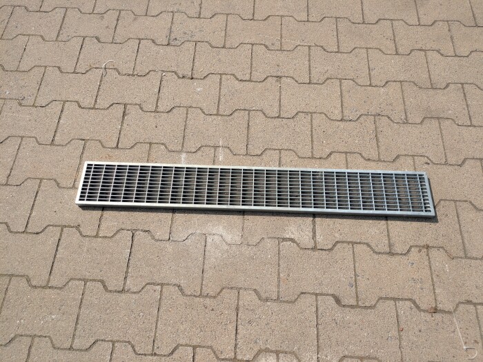 Rinnenrost | 135x1000 mm | 20x2 mm | 30x10 mm | Stahl feuerverzinkt