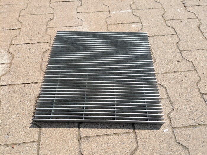 Längsstabrost | 390x390 mm | 20x2 mm | 10x60 mm | Stahl feuerverzinkt