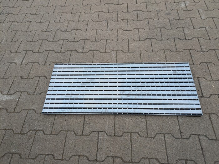 Barfußrost | 415x1040 mm | 20x2 mm | Stahl feuerverzinkt | Verstärkung