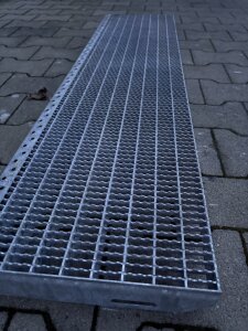 Gitterroststufe | 1200×305 mm | 30×10 mm MW |...
