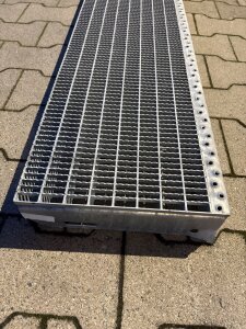 Gitterroststufe | 1500×270 mm | 30×10 mm MW |...