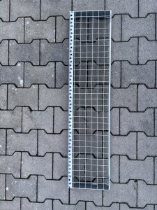 Gitterroststufe | 1000×240 mm | 30×30 mm MW | 30x2 mm TS | Stahl feuerverzinkt