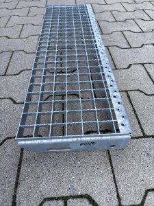 Gitterroststufe | 800×240 mm | 30×30 mm MW |...