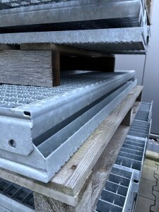 Gitterroststufe 1200×270 mm | 30×30 mm MW |...