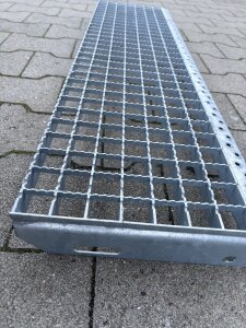 Gitterroststufe | 1000×270 mm | 30×30 mm MW |...