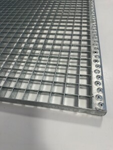 Podestrost | 1200x1000 mm | 30x3 mm | 30x30 mm | Stahl feuerverzinkt