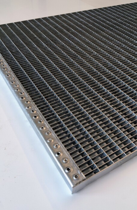 Podestrost | 1200x1000 mm | 30x3 mm | 30x10 mm | Stahl feuerverzinkt